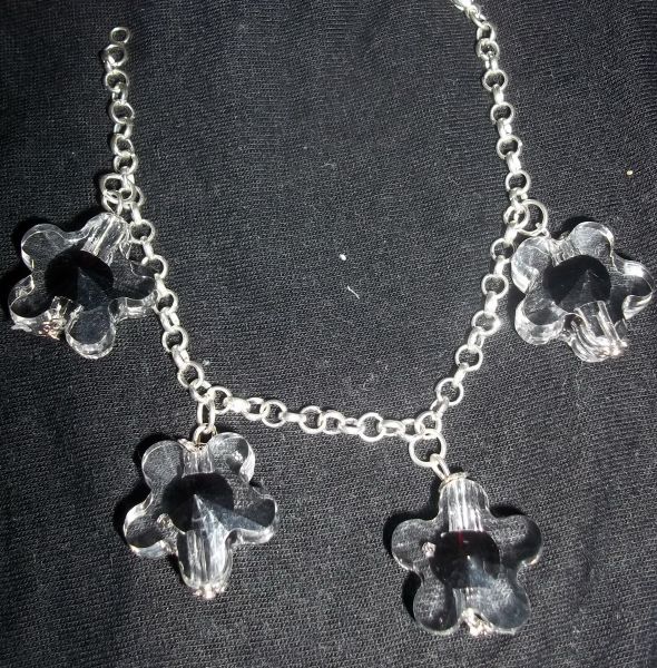 Pulseira Berloqueira Flores em Pedra Preto e Cristal